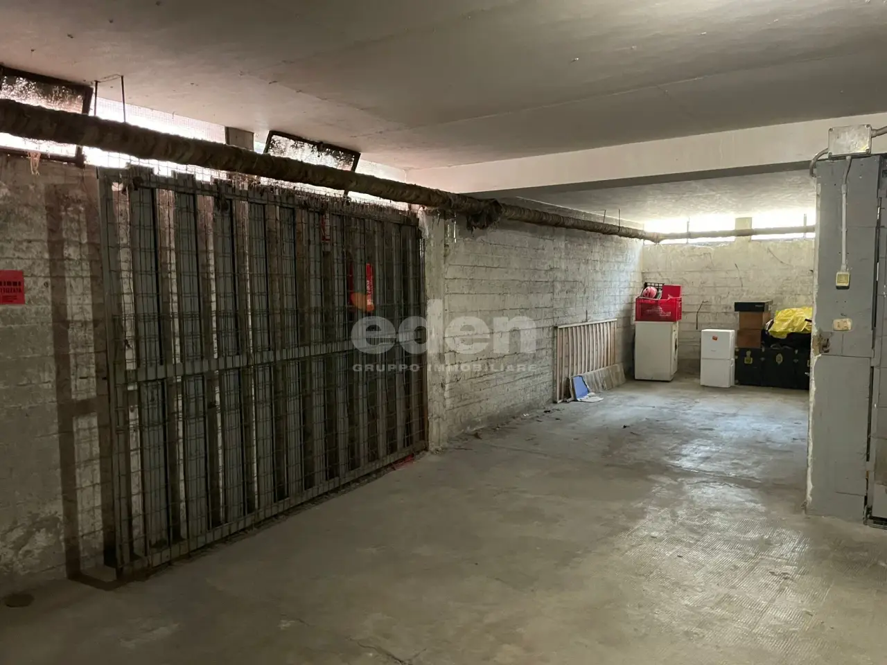 Parcheggio chiuso in Via Emilia Ovest 194, Modena, {3} - Foto 1