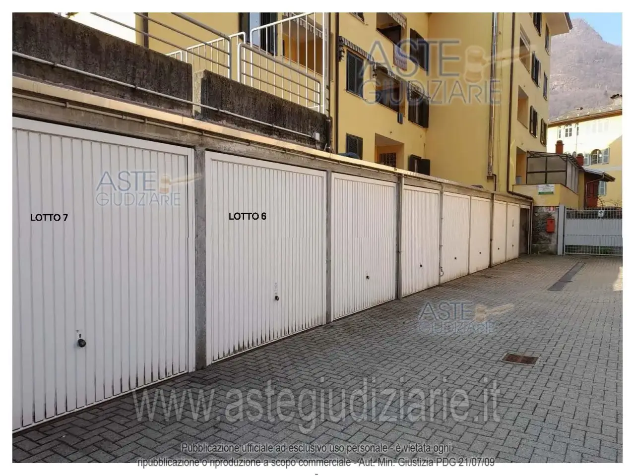 Garage in Via Don Giuseppe Maio, 22, 13019 Varallo Vc, Italia 22, Varallo, {3} - Foto 1