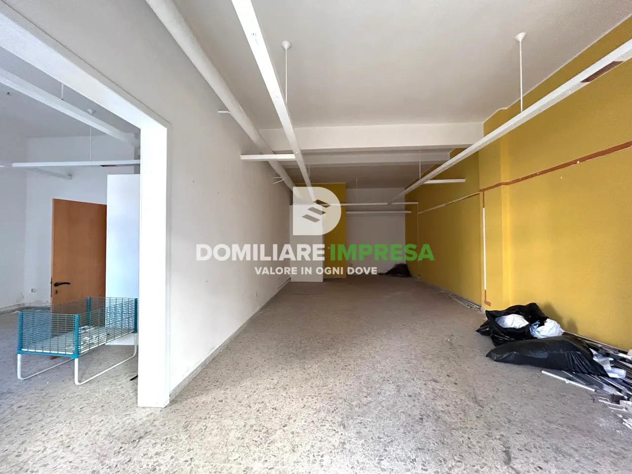 Locale commerciale in Via Dalmazio Birago 6, Lecce, {3} - Foto 1