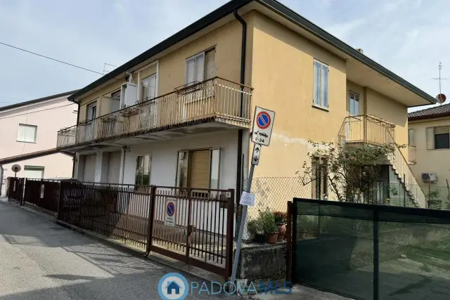 4-room flat in Via Stoppani, Padova - Photo 1