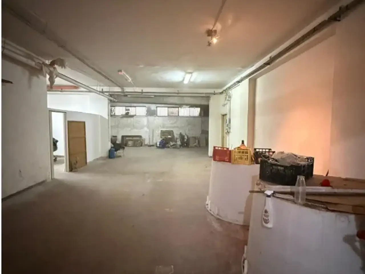 Magazzino in Piazza Carlo Cattaneo 18, Sant'Anastasia, {3} - Foto 1