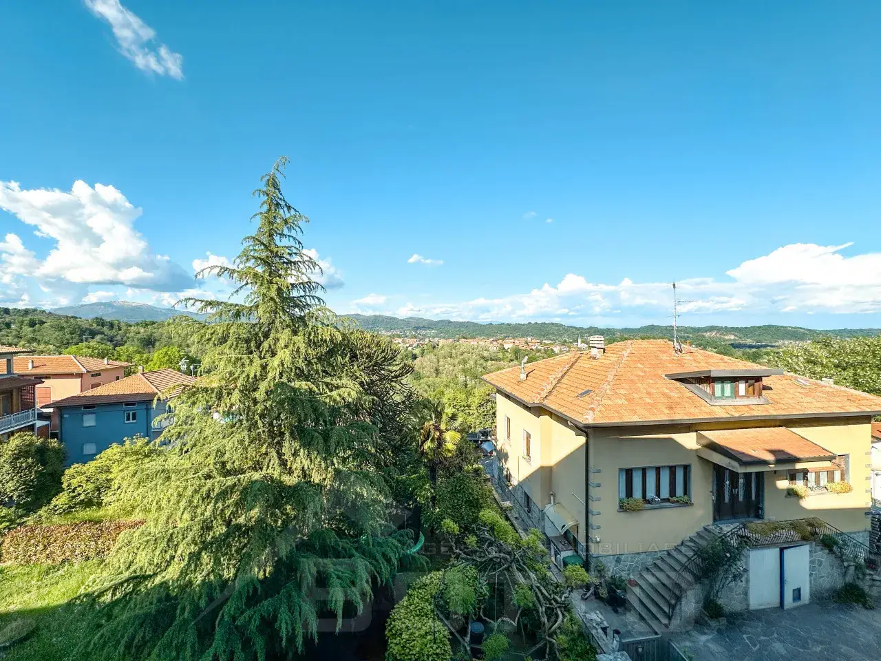 Albergo in , Borgomanero, {3} - Foto 1