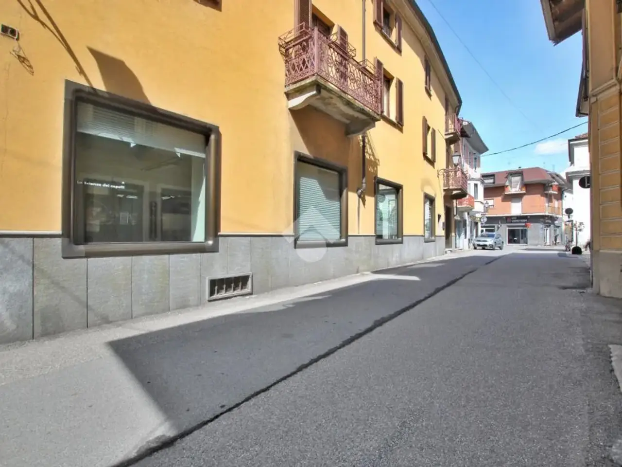 Negozio in Via Salussolia 6, Cigliano, {3} - Foto 1