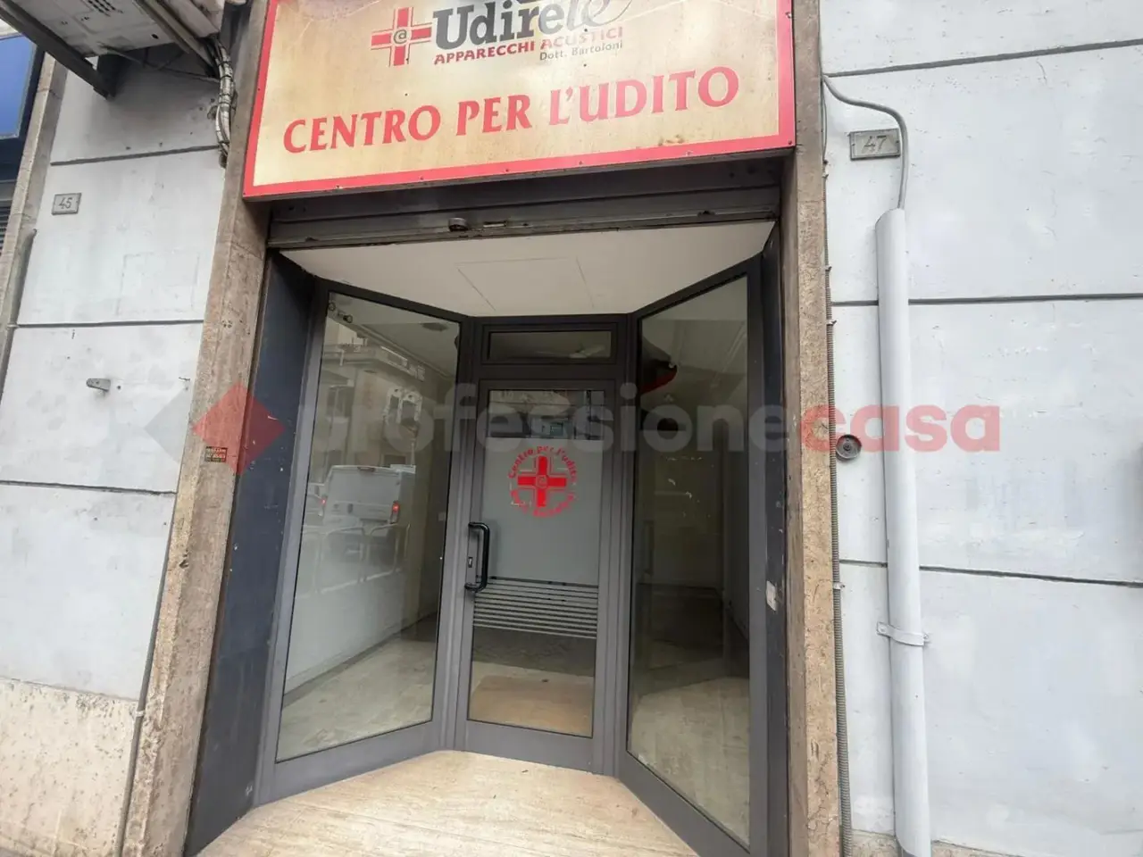 Negozio in Viale Pietro Tomei 47, Tivoli, {3} - Foto 1