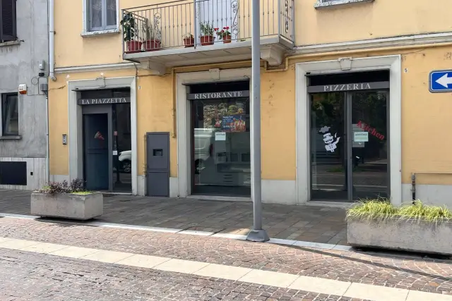 Geschäft in Via Camillo Benso di Cavour, Cesano Maderno - Foto 1