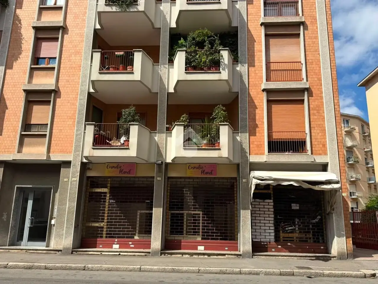 Negozio in Negozio Viale Roma 16/I 16, Novara, {3} - Foto 1
