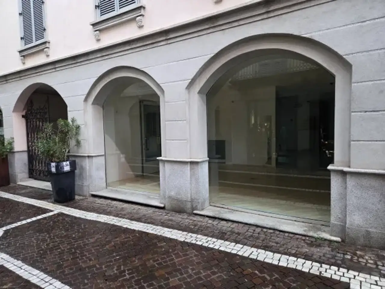Negozio in Via dei Mercanti, Gallarate, {3} - Foto 2