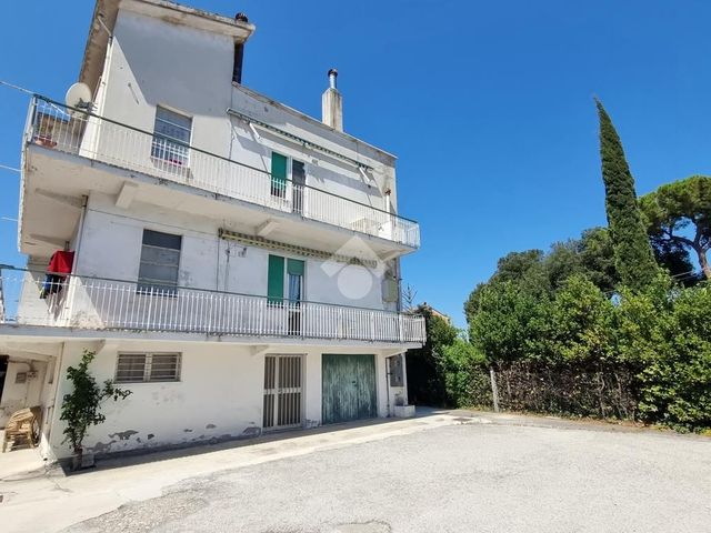 Villa in {3}, Viale Alcide De Gasperi 337 - Foto 1