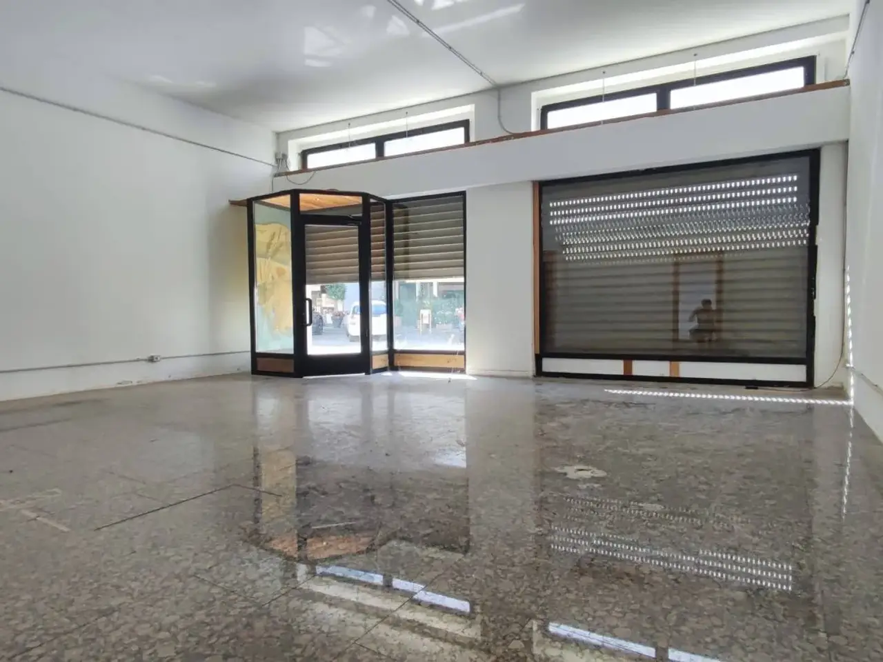 Locale commerciale in Via col di Lana 20 Monza, Monza, {3} - Foto 1