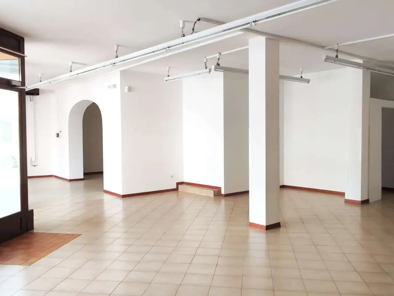 Negozio in Piazza Roma, Montereale Valcellina, {3} - Foto 1