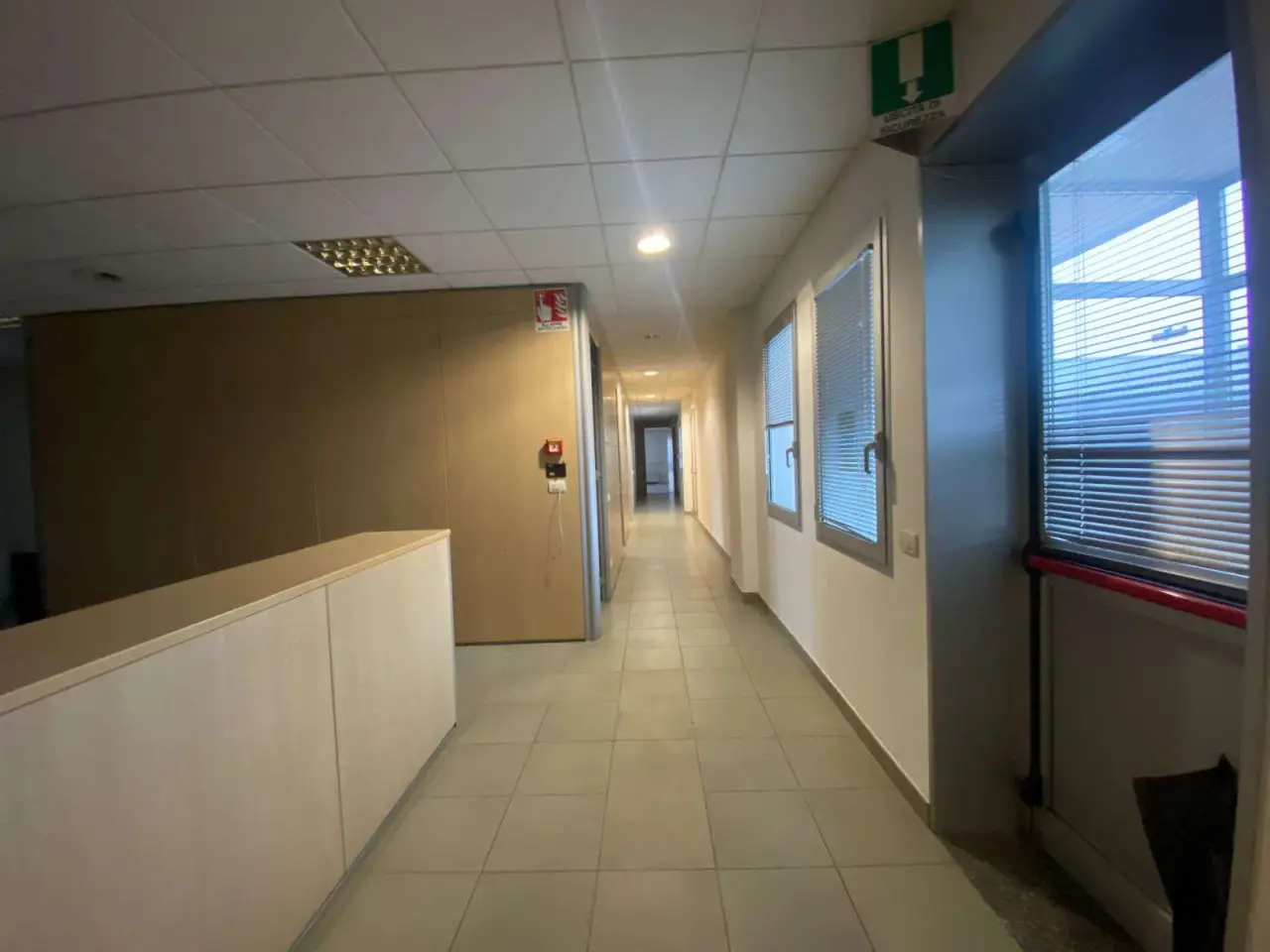 Ufficio in Largo Giambellino, Reggio Emilia, {3} - Foto 1