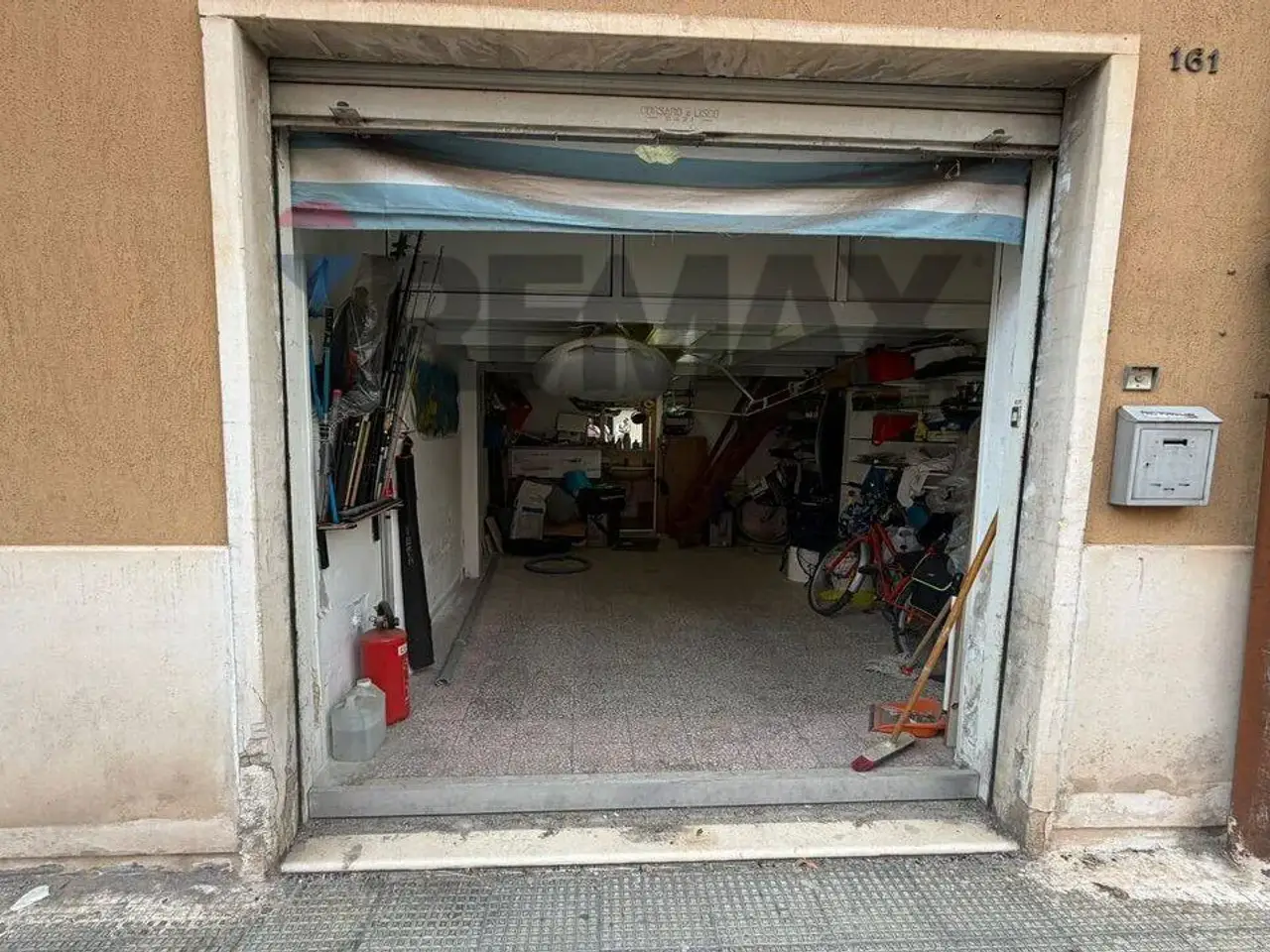 Negozio in Via Monte San Michele 161, Bari, {3} - Foto 2