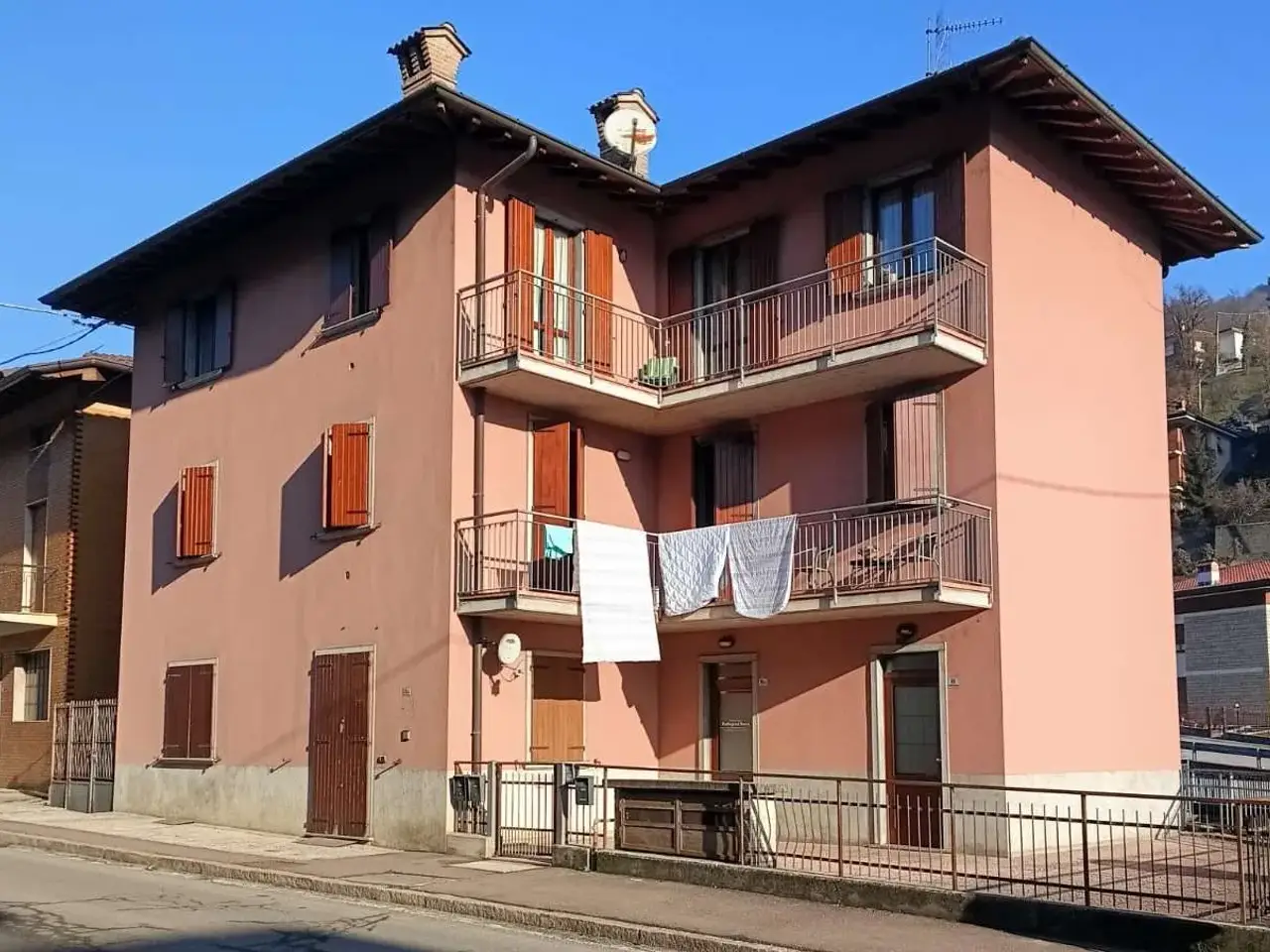 Ufficio in Via Libertà 10, Val Brembilla, {3} - Foto 1