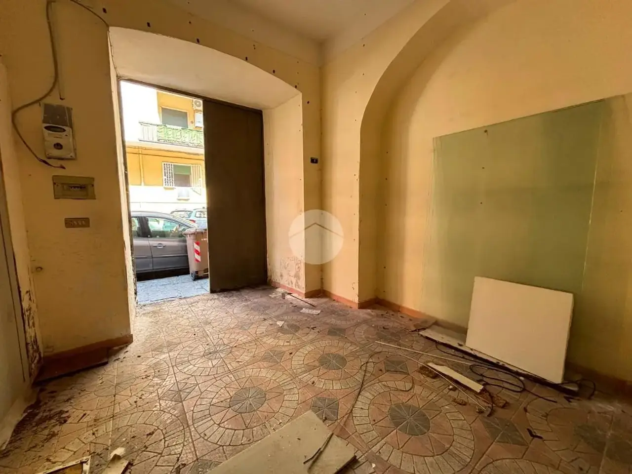 Negozio in Via Pier delle Vigne 36, Napoli, {3} - Foto 2