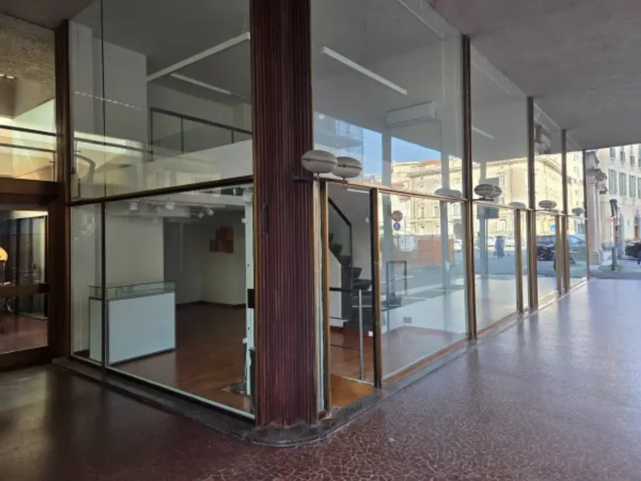 Negozio in Via Filippo Turati, Gallarate, {3} - Foto 2