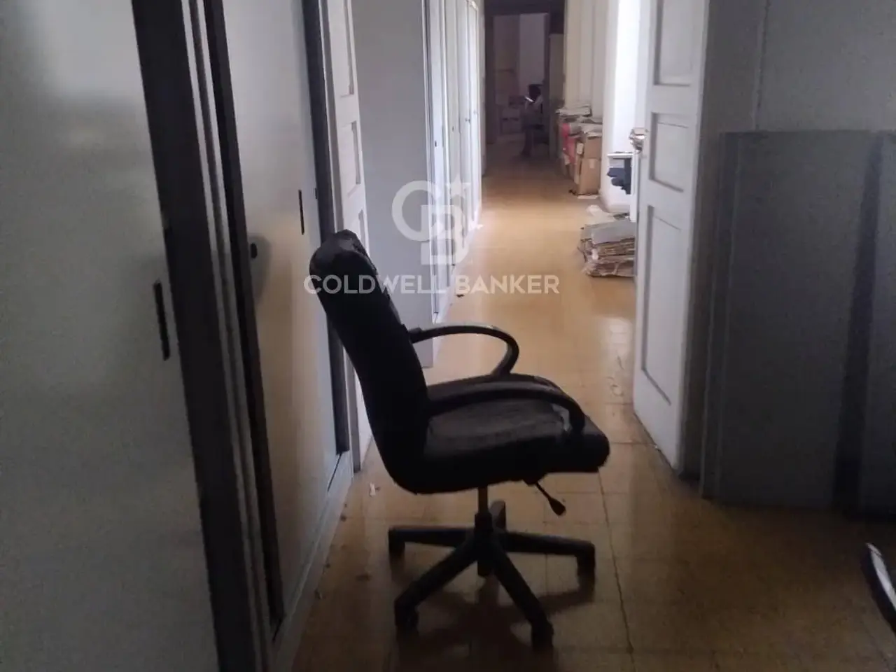 Negozio in Largo Arcivescovado 15, Taranto, {3} - Foto 2