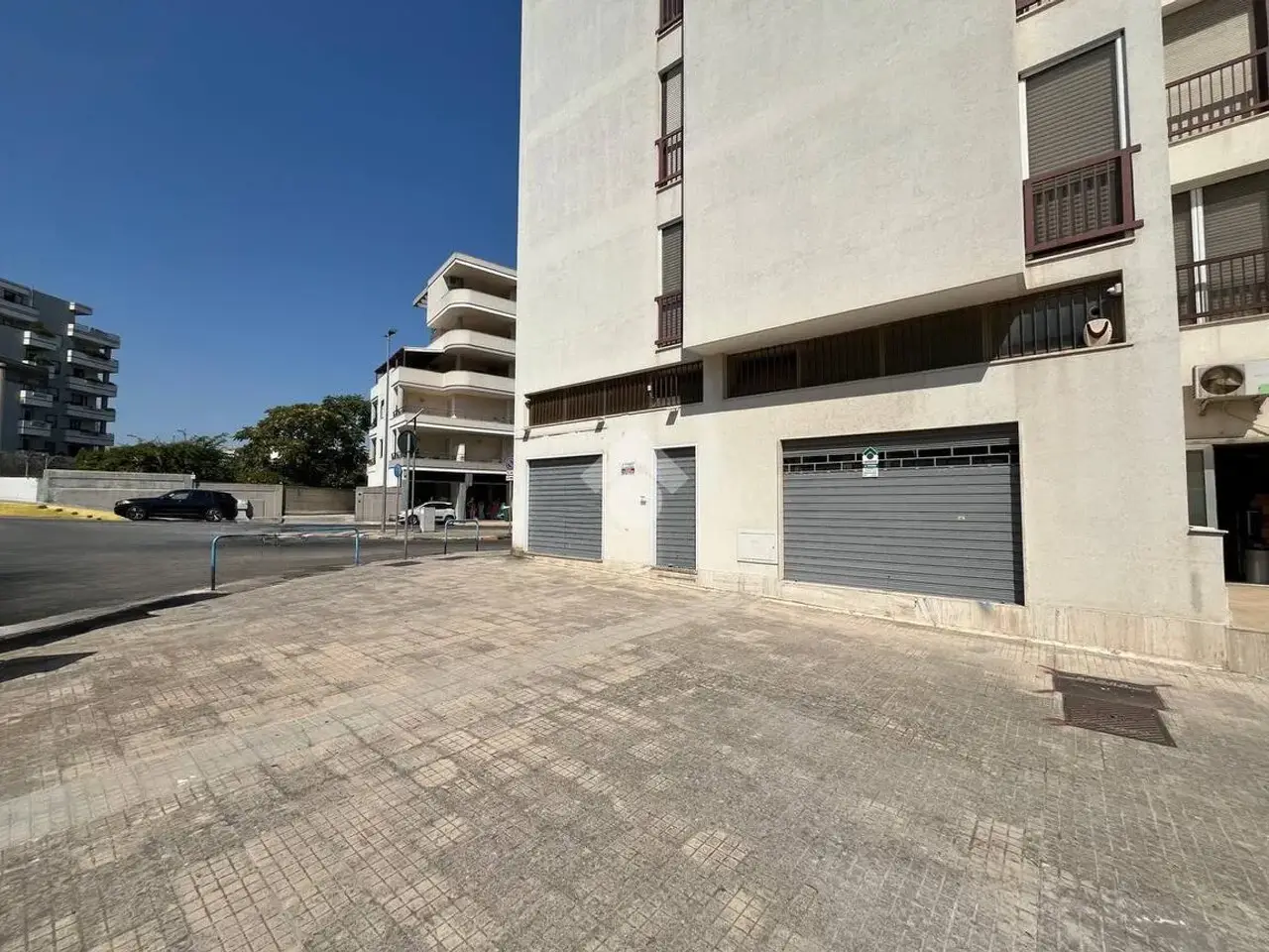 Negozio in Via Silla Dittatore 22, Brindisi, {3} - Foto 2