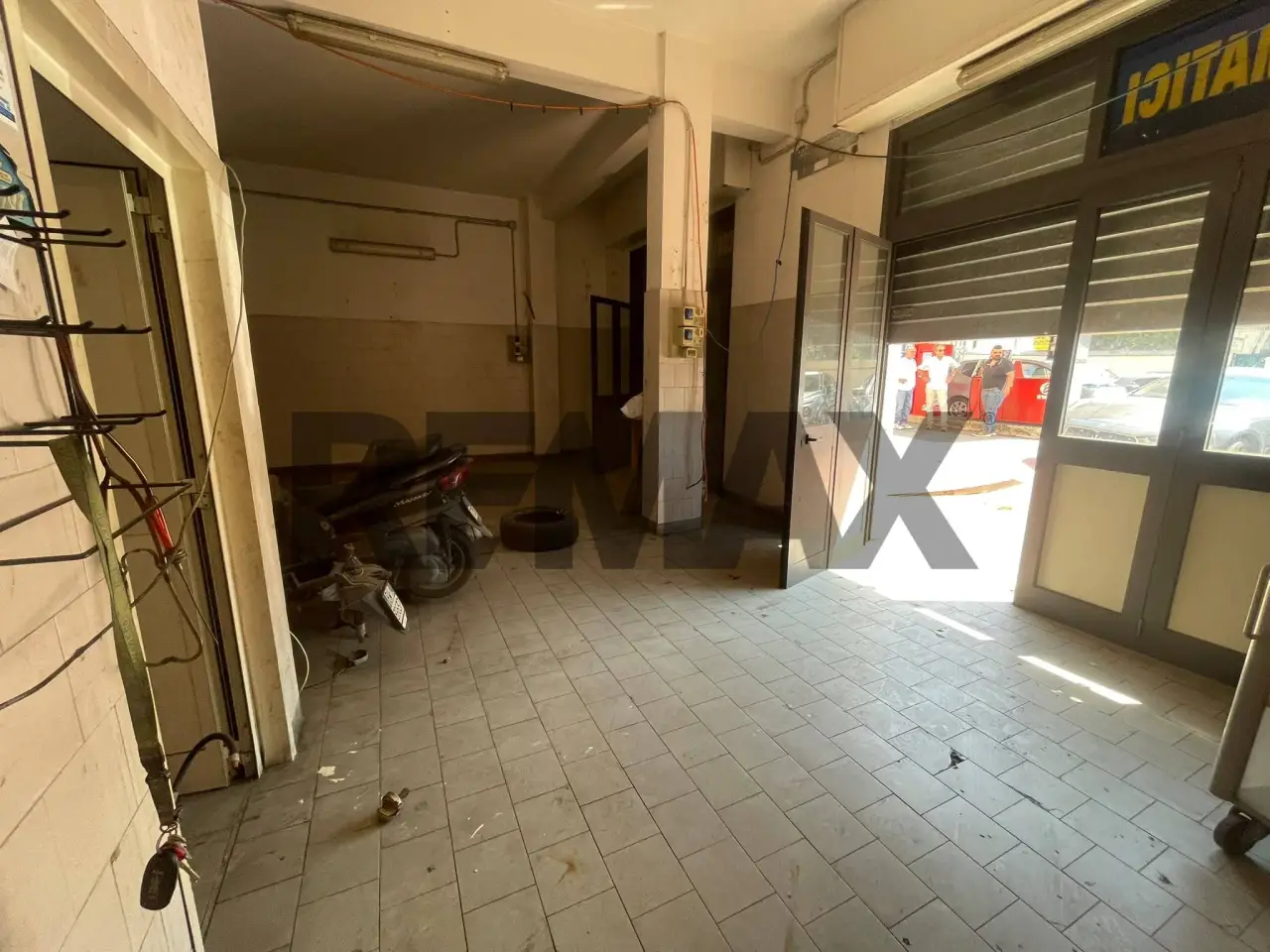 Negozio in Via Monti di Primavalle 24-26, Roma, {3} - Foto 2