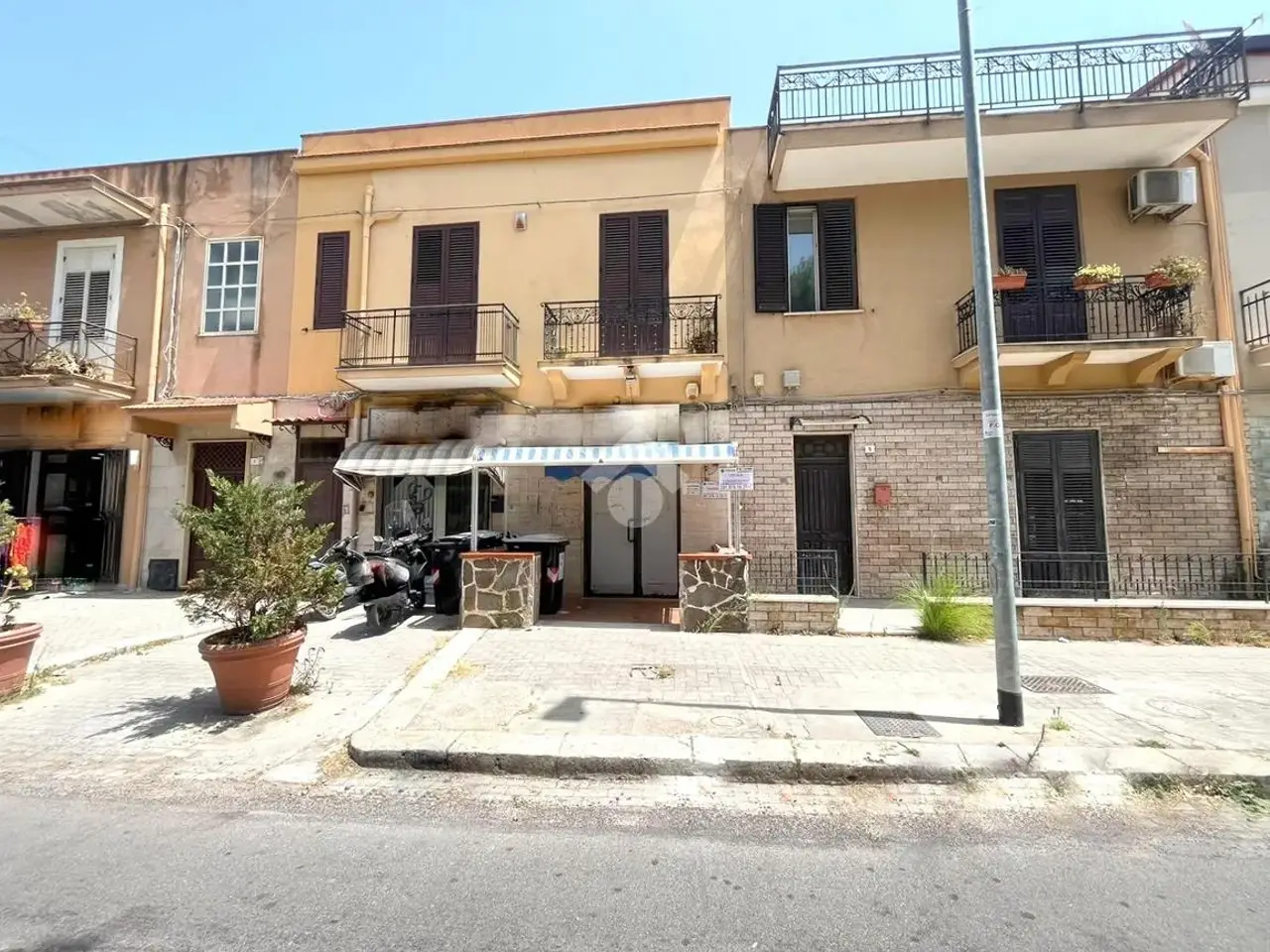 Negozio in Piazza Natale Tommaso 5, Palermo, {3} - Foto 2
