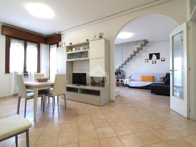 4-room flat in Via Radici in Monte 1, Sassuolo - Photo 1