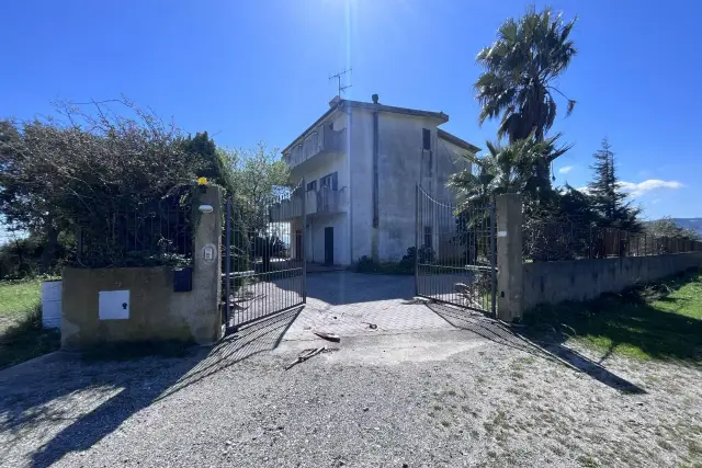 Mansion in Viale Europa, Catanzaro - Photo 1