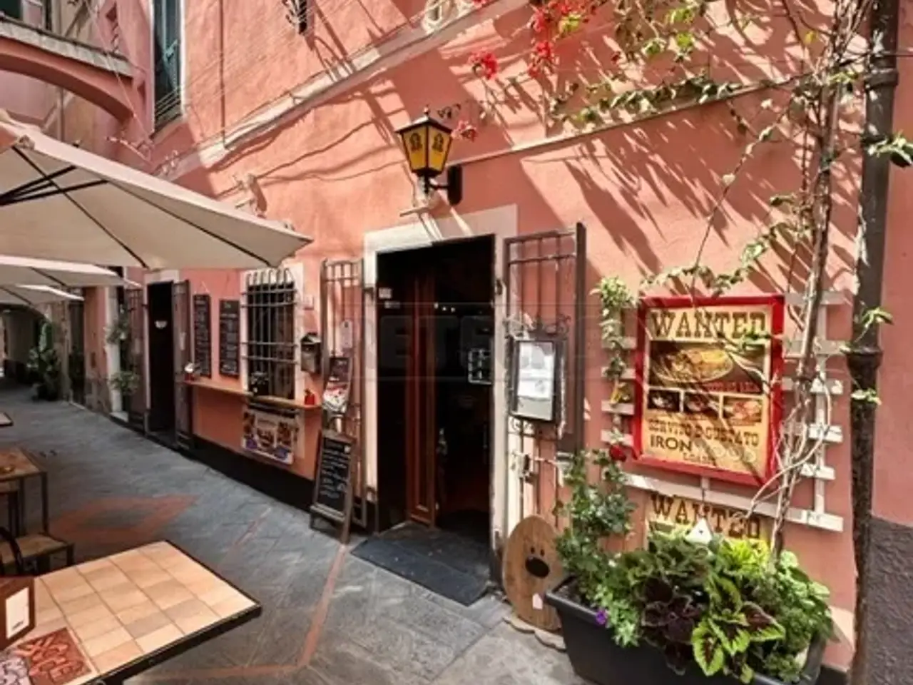 Pub in Via Rosa Raimondi, Loano, {3} - Foto 1