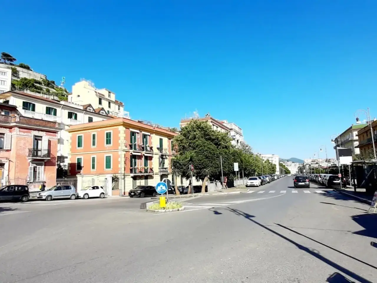 Negozio in Via Sant'Eremita 27, Salerno, {3} - Foto 2