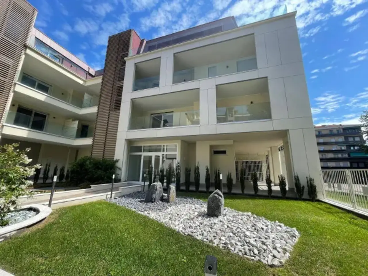 Negozio in Corso Italia 57, Legnano, {3} - Foto 1
