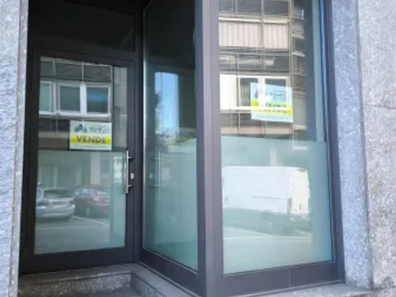 Negozio in Lungomallero Armando Diaz 38, Sondrio, {3} - Foto 1