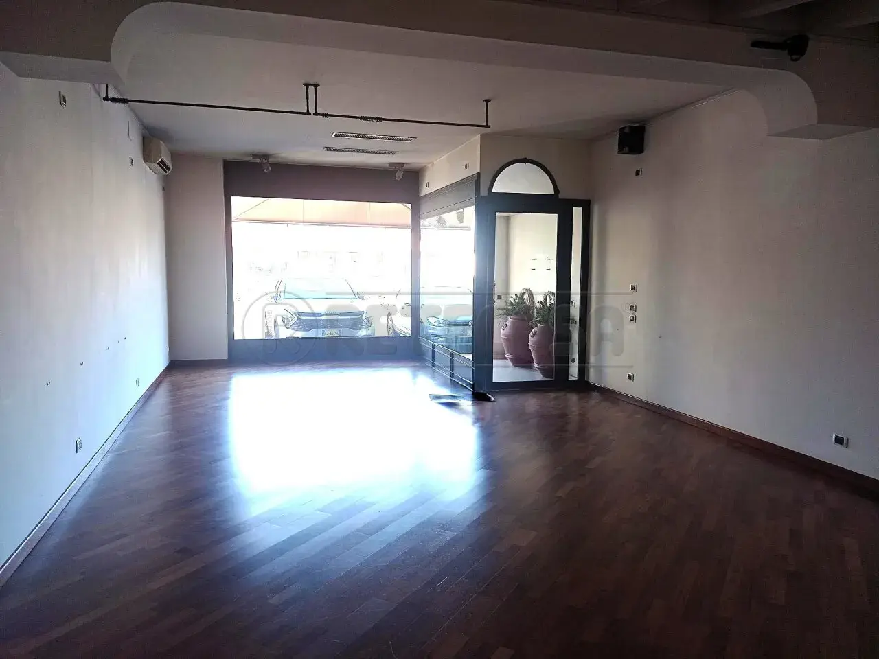 Palazzina commerciale in Via Marosticana 140, Dueville, {3} - Foto 2