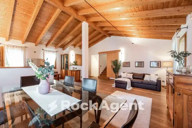 main gallery real estate image