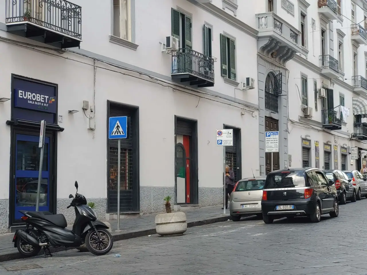 Negozio in Via Cesare Rosaroll 77 B/C/d, Napoli, {3} - Foto 2