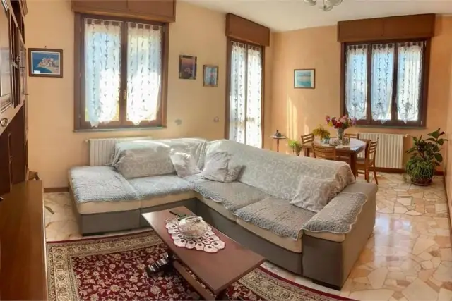 Vierzimmerwohnung in Via Liguria, 6, Lentate sul Seveso - Foto 1