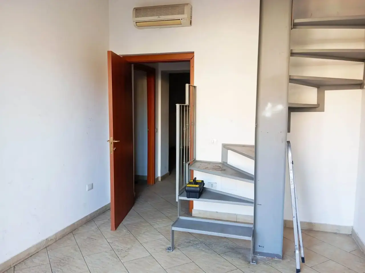 Negozio in Via del Lanificio, Terni, {3} - Foto 1