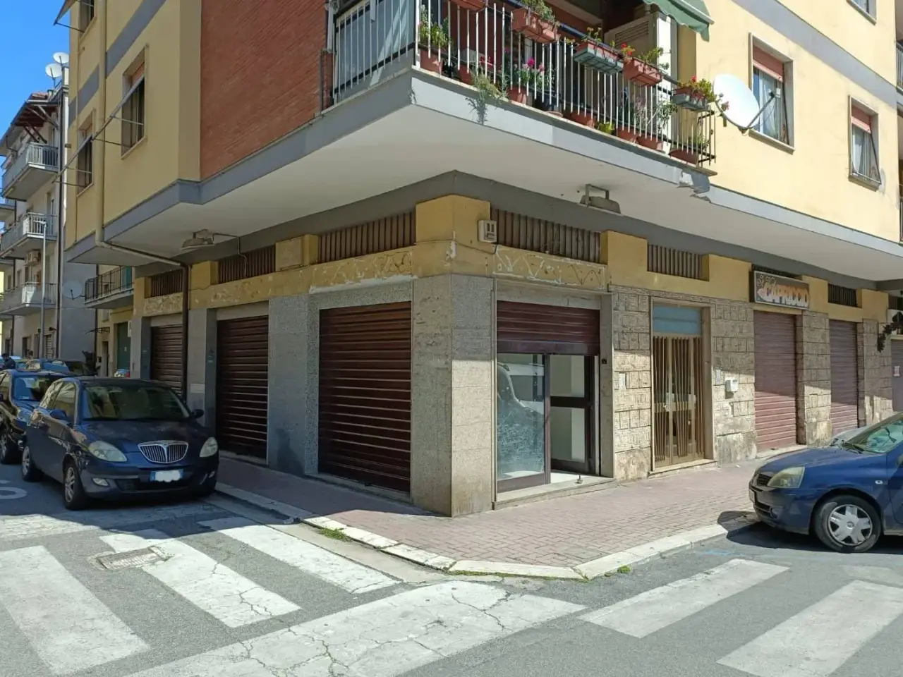 Negozio in Via Francesco Petrarca 41, Colleferro, {3} - Foto 2