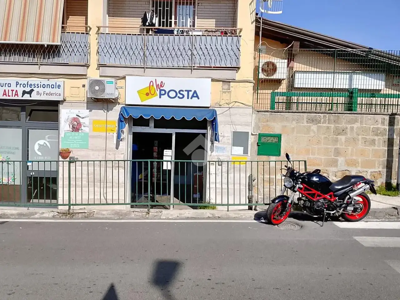 Negozio in Via S. Giorgio Vecchio 21, San Giorgio A Cremano, {3} - Foto 1