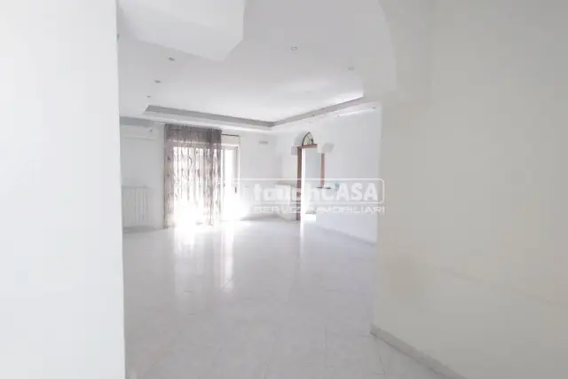 4-room flat in Via Atellana, Aversa - Photo 1