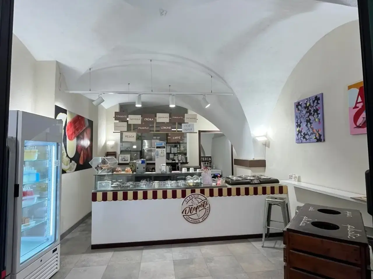 Locale commerciale in Via XX Settembre 106, Alassio, {3} - Foto 1