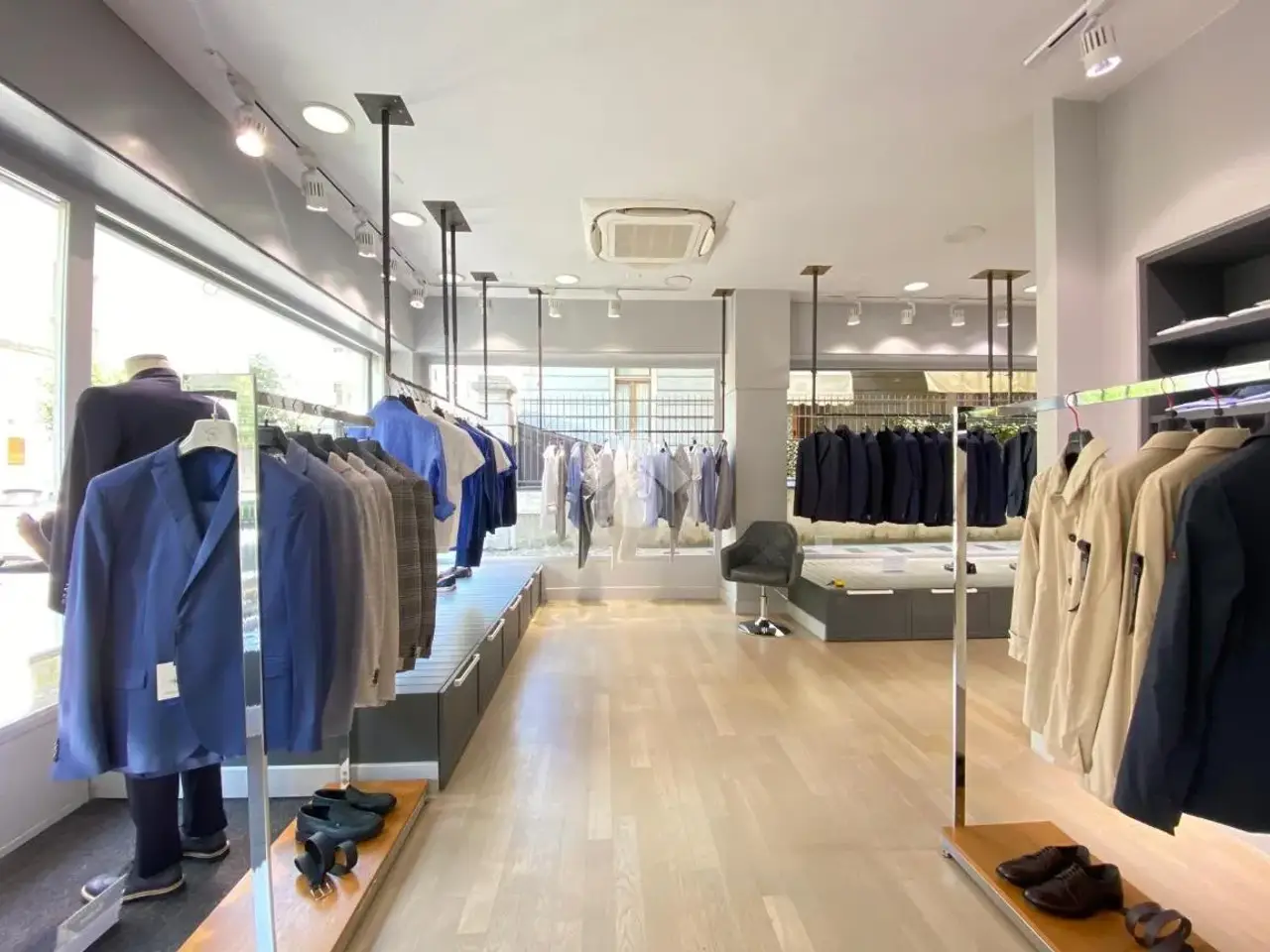 Negozio in Via Antonio Ghislanzoni 11, Bergamo, {3} - Foto 2