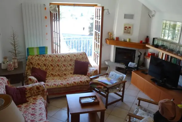 4-room flat in Via Scarliccio 9, Santa Maria Maggiore - Photo 1