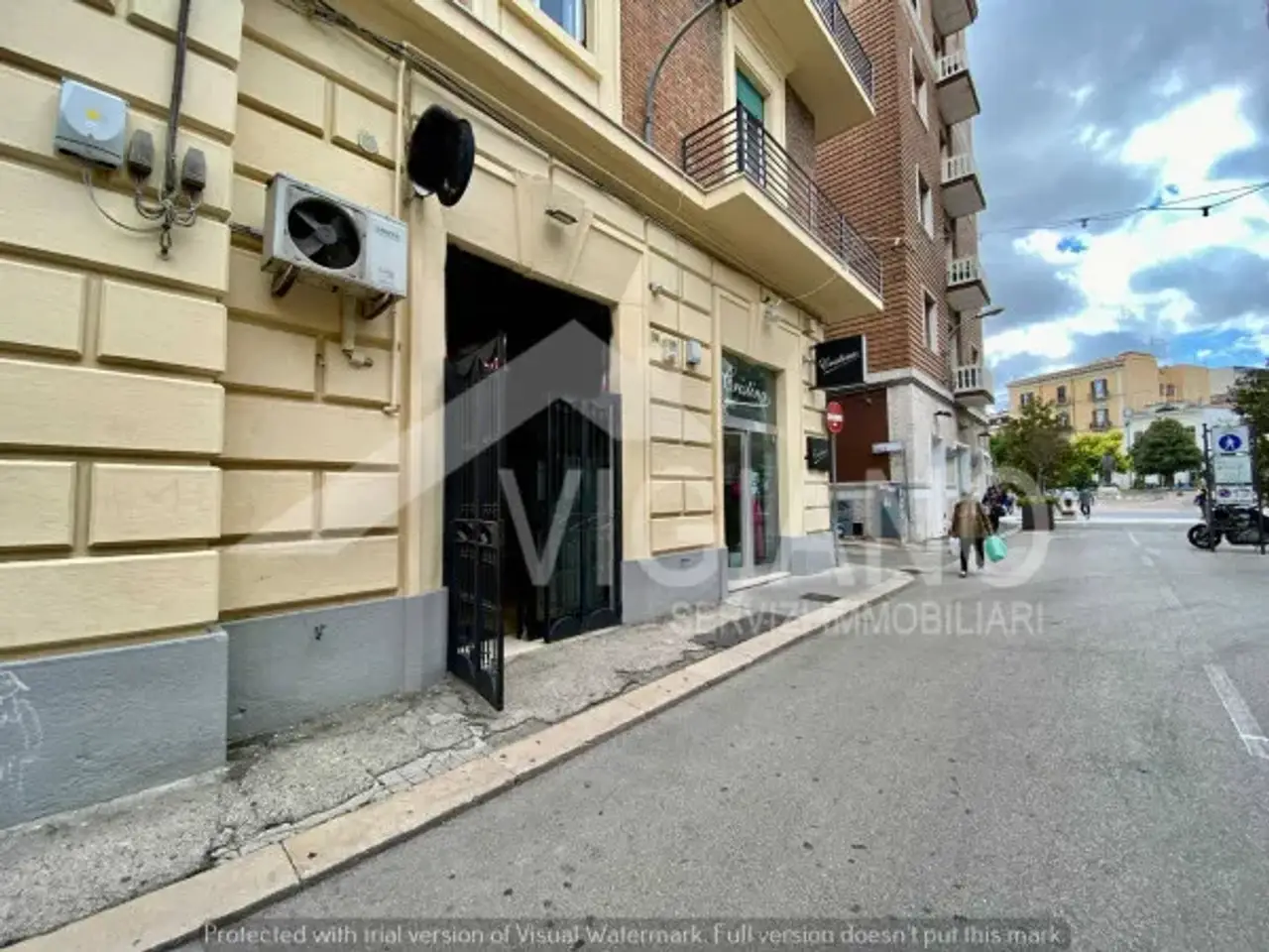 Negozio in Via Santa Maria della Neve, Foggia, {3} - Foto 1
