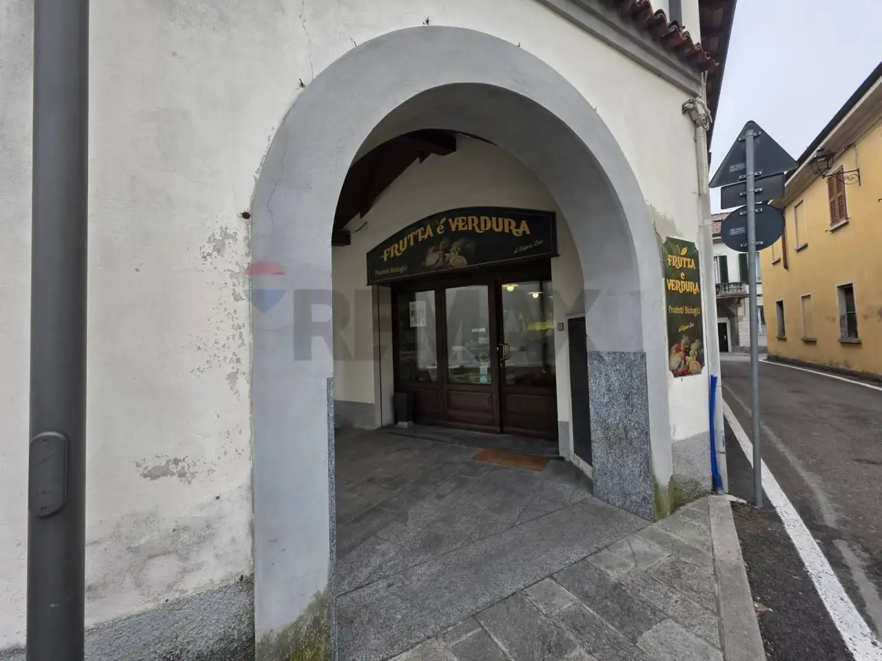 Esercizio commerciale in , Besana In Brianza, {3} - Foto 2