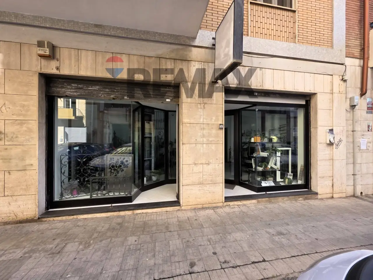 Negozio in Via Tommaseo 54, Cagliari, {3} - Foto 2