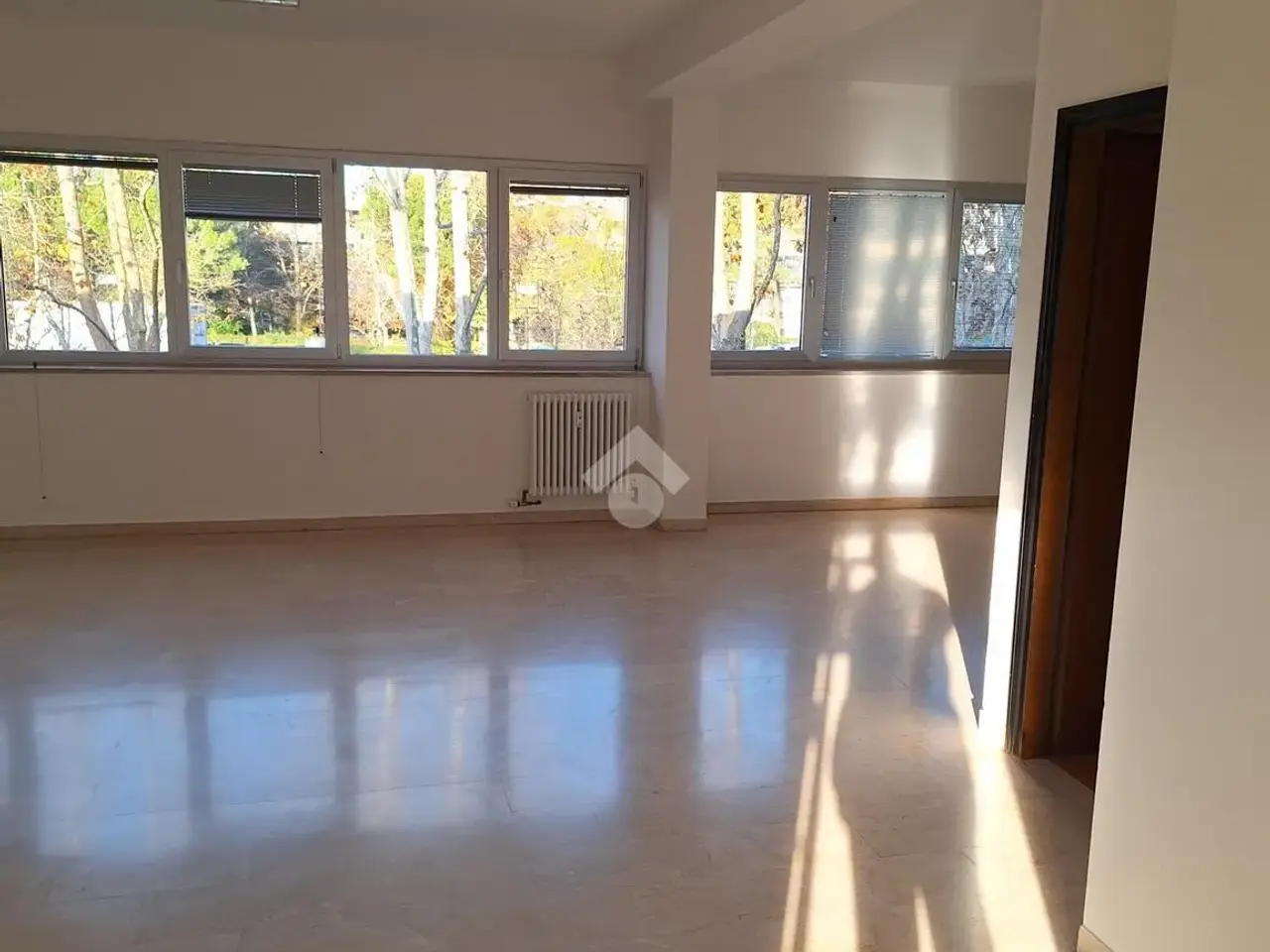 Ufficio in Piazza Allende 3, Ozzano Dell'Emilia, {3} - Foto 1
