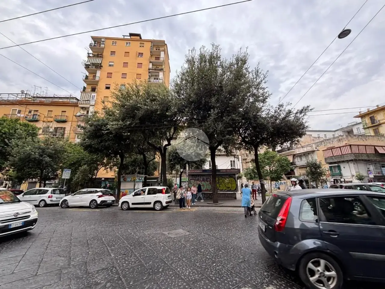 Negozio in Piazza S. Maria della Fede 7, Napoli, {3} - Foto 2