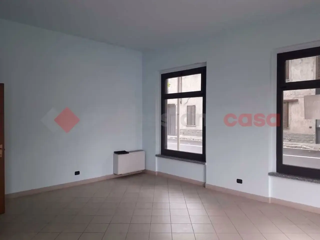 Negozio in Piazza Annita Bollati 3, Cerro Maggiore, {3} - Foto 1