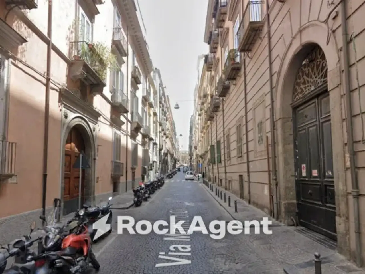 Magazzino in Via Monte di Dio, Napoli, {3} - Foto 1
