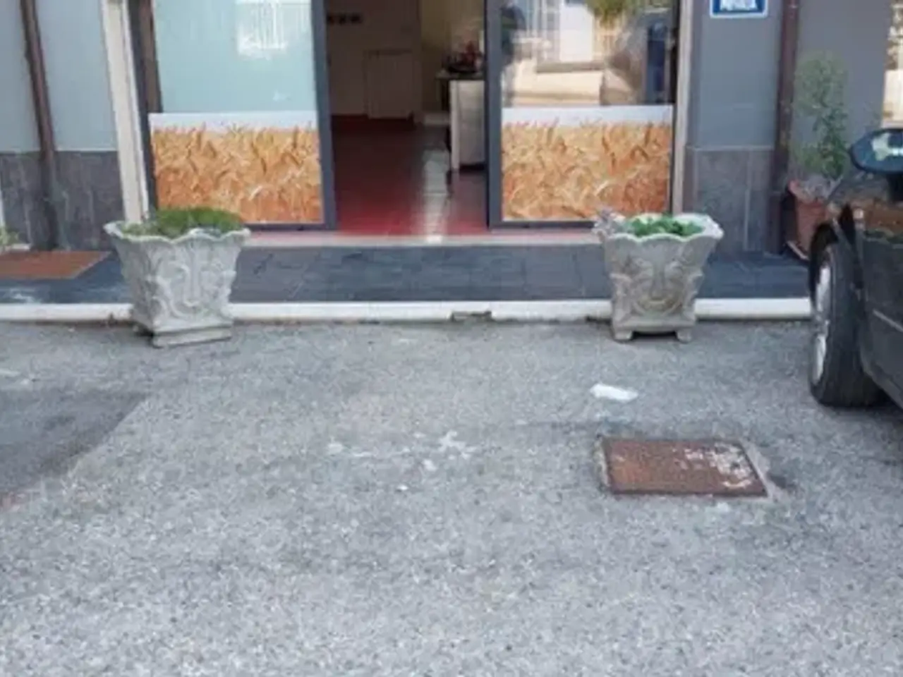 Negozio in Via Australia, L'Aquila, {3} - Foto 1