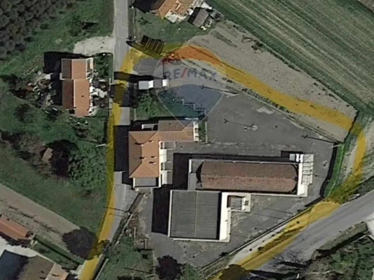 Negozi e locali in Vendita, a Foligno: 33 annunci •