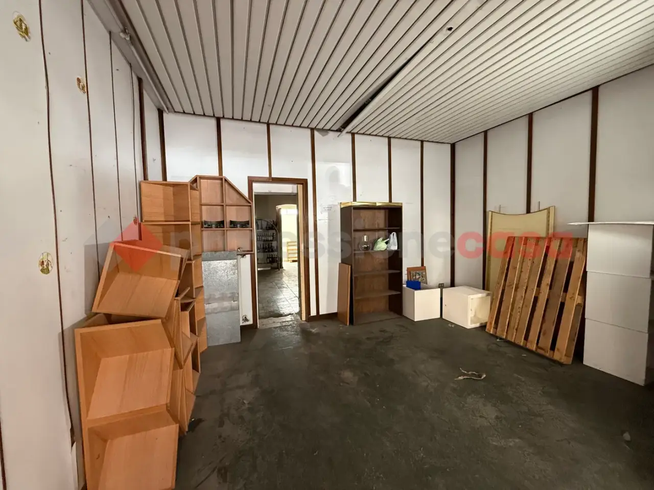 Magazzino in Via Mazzini 36, Taranto, {3} - Foto 1
